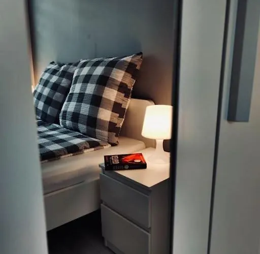 Poniatowskiego Z Parkingiem