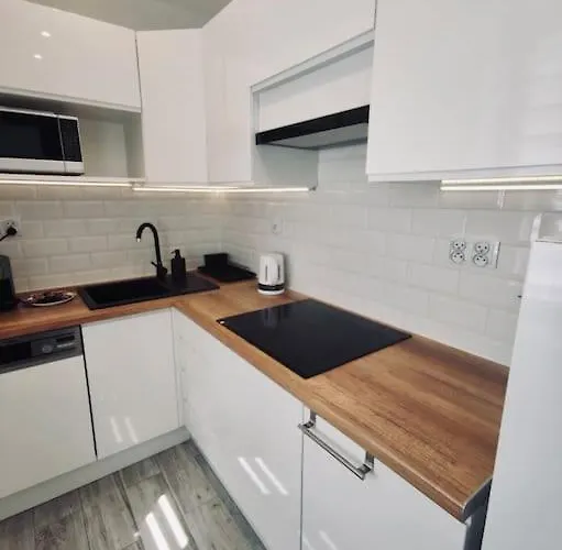 Poniatowskiego Z Parkingiem Appartamento